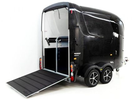 Humbaur Pferdeanhänger Maximus 2700 S|schwarz|Sattelkammer|